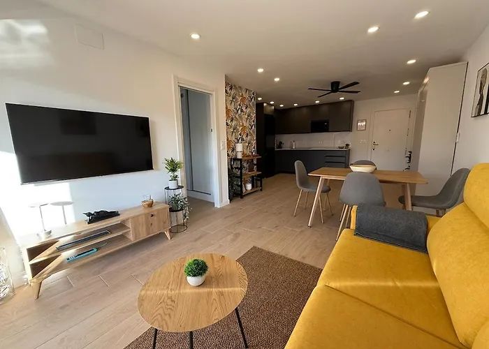 Sunny & Stylish Fuengirola